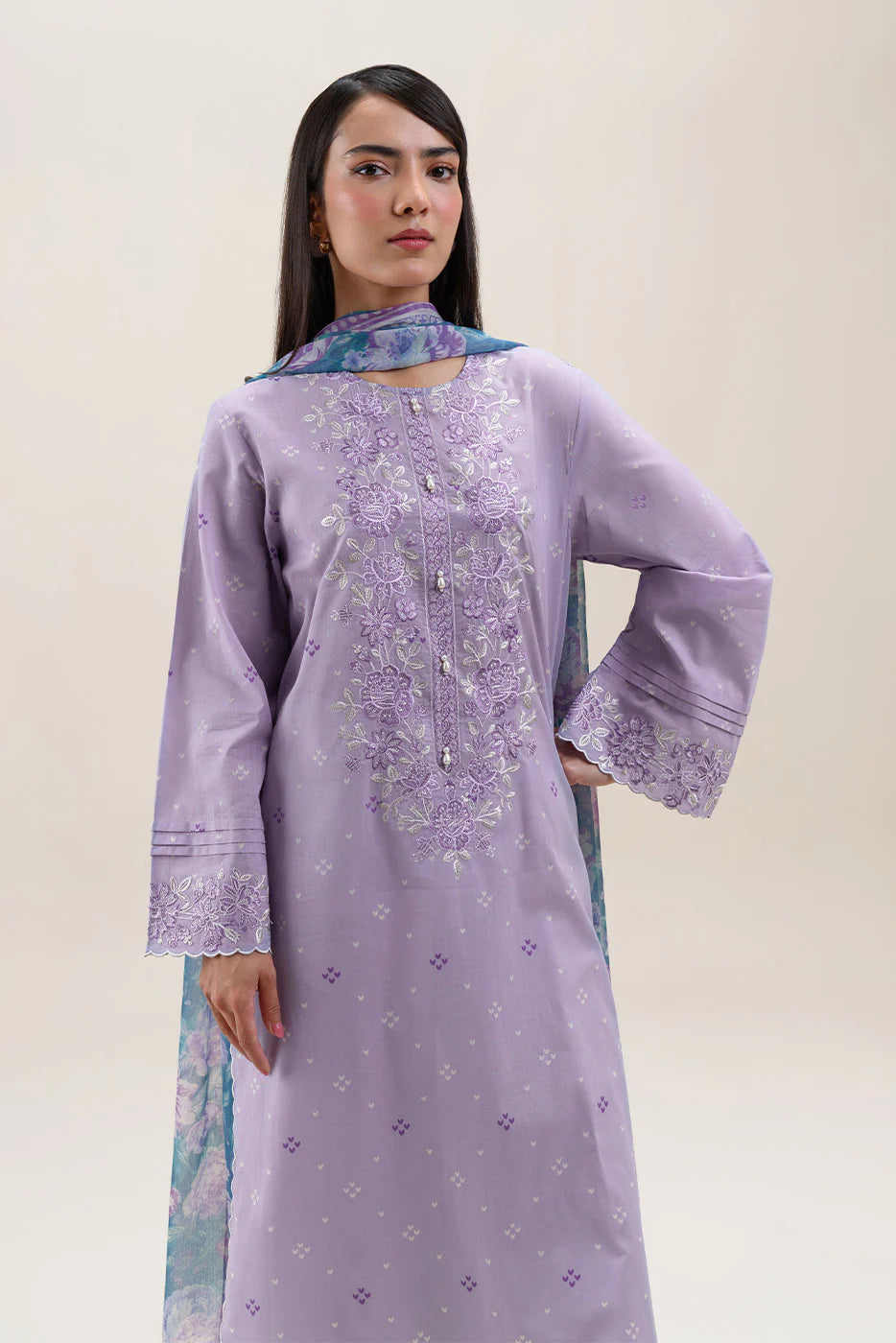 2 PIECE EMBROIDERED LAWN SUIT-LAVENDER FROST (UNSTITCHED)