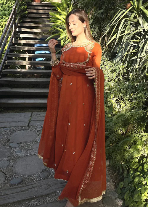 LA-052 - Laal Clothing