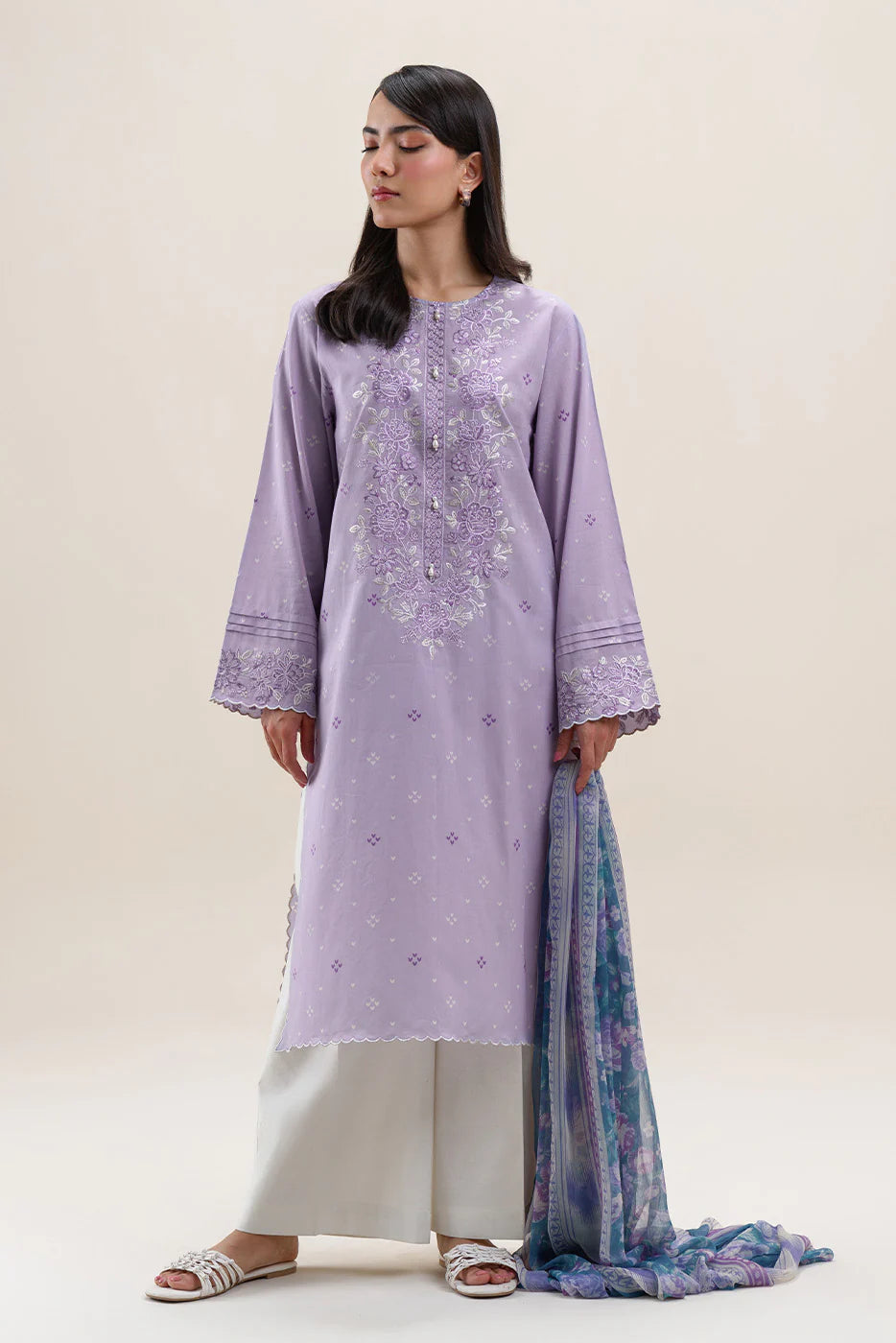 2 PIECE EMBROIDERED LAWN SUIT-LAVENDER FROST (UNSTITCHED)