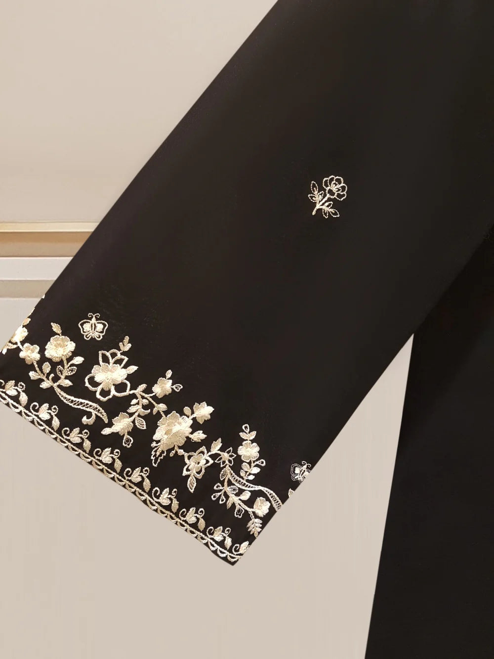 EMBROIDERED CAMBRIC SHIRT S108481