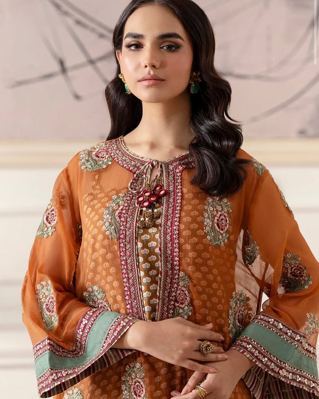 E0704/104/213 | EMBROIDERED SUIT
