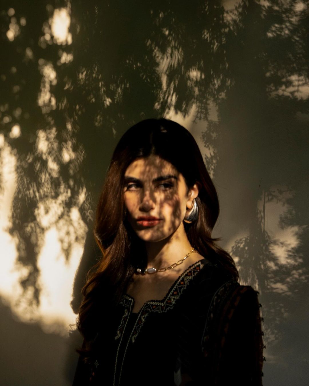 AVA- Suffuse