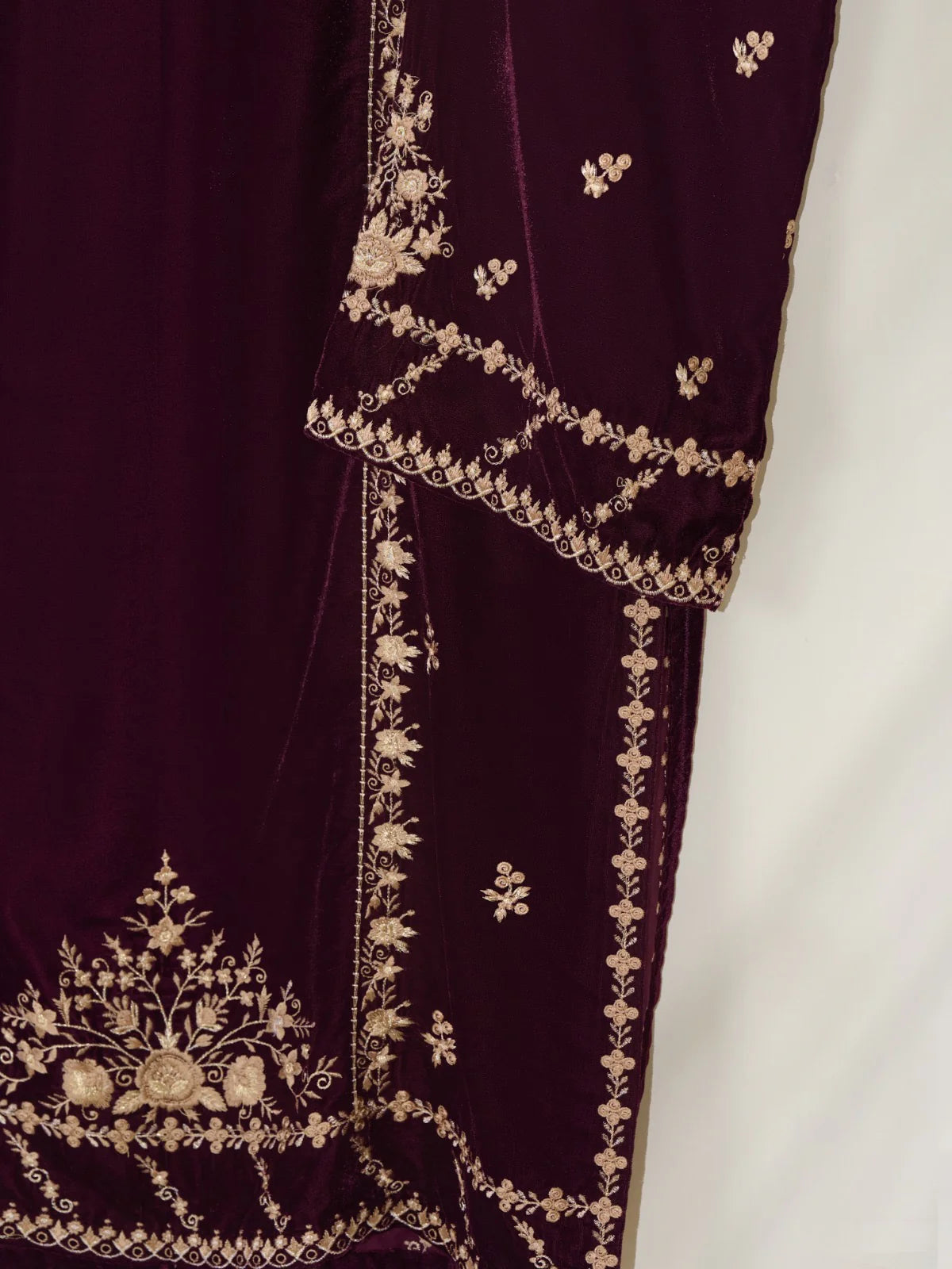 2 Piece- Embroidered Velvet Suit S110393