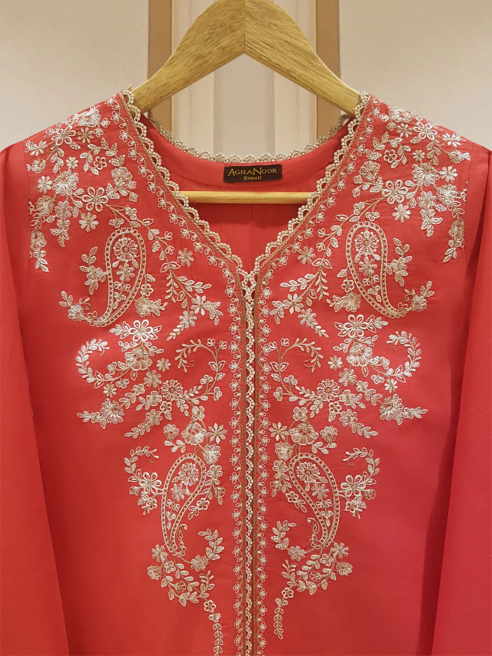 PURE EMBROIDERED JACQUARD LAWN SHIRT AND PANTS S106906