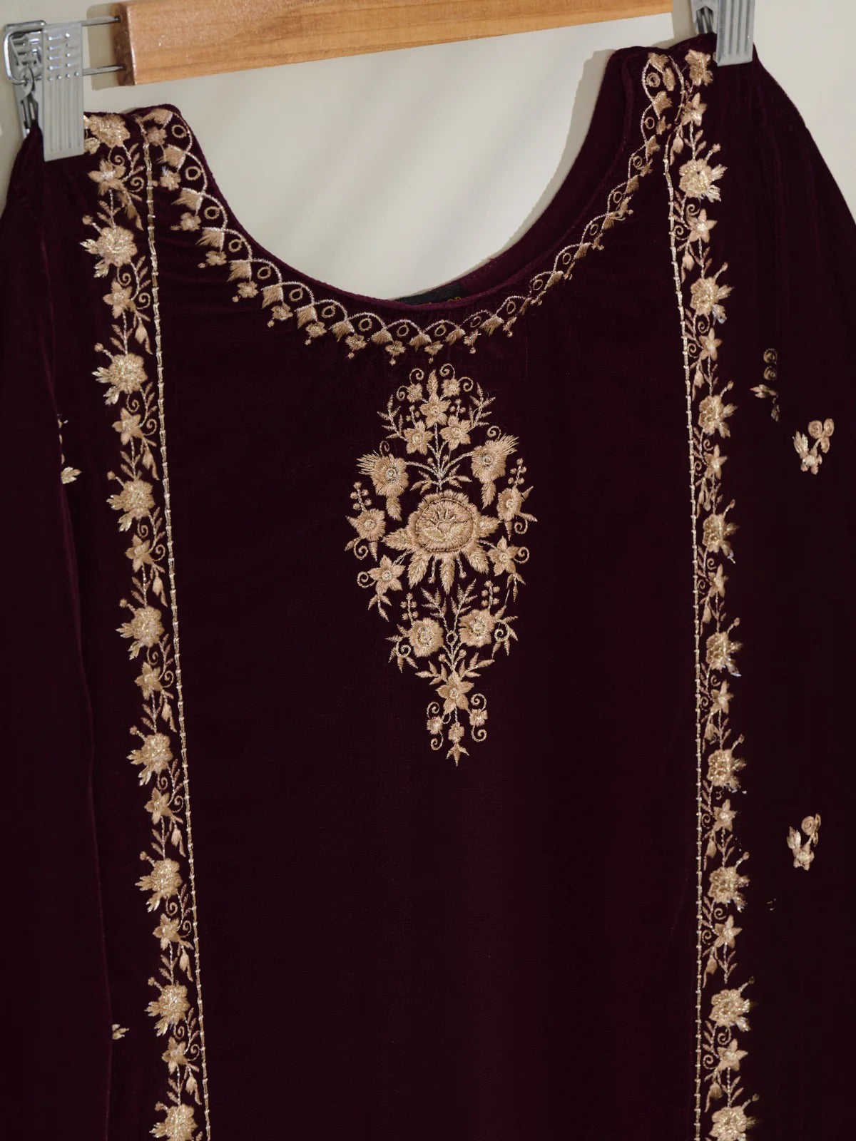 2 Piece- Embroidered Velvet Suit S110393