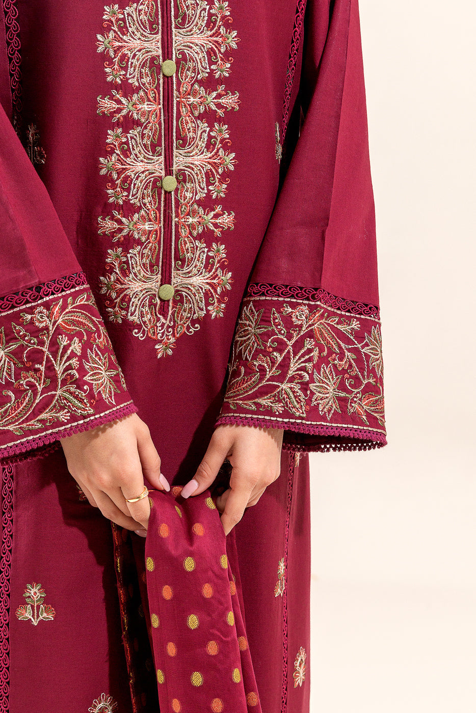 3 PIECE EMBROIDERED LAWN SUIT (UNSTITCHED)