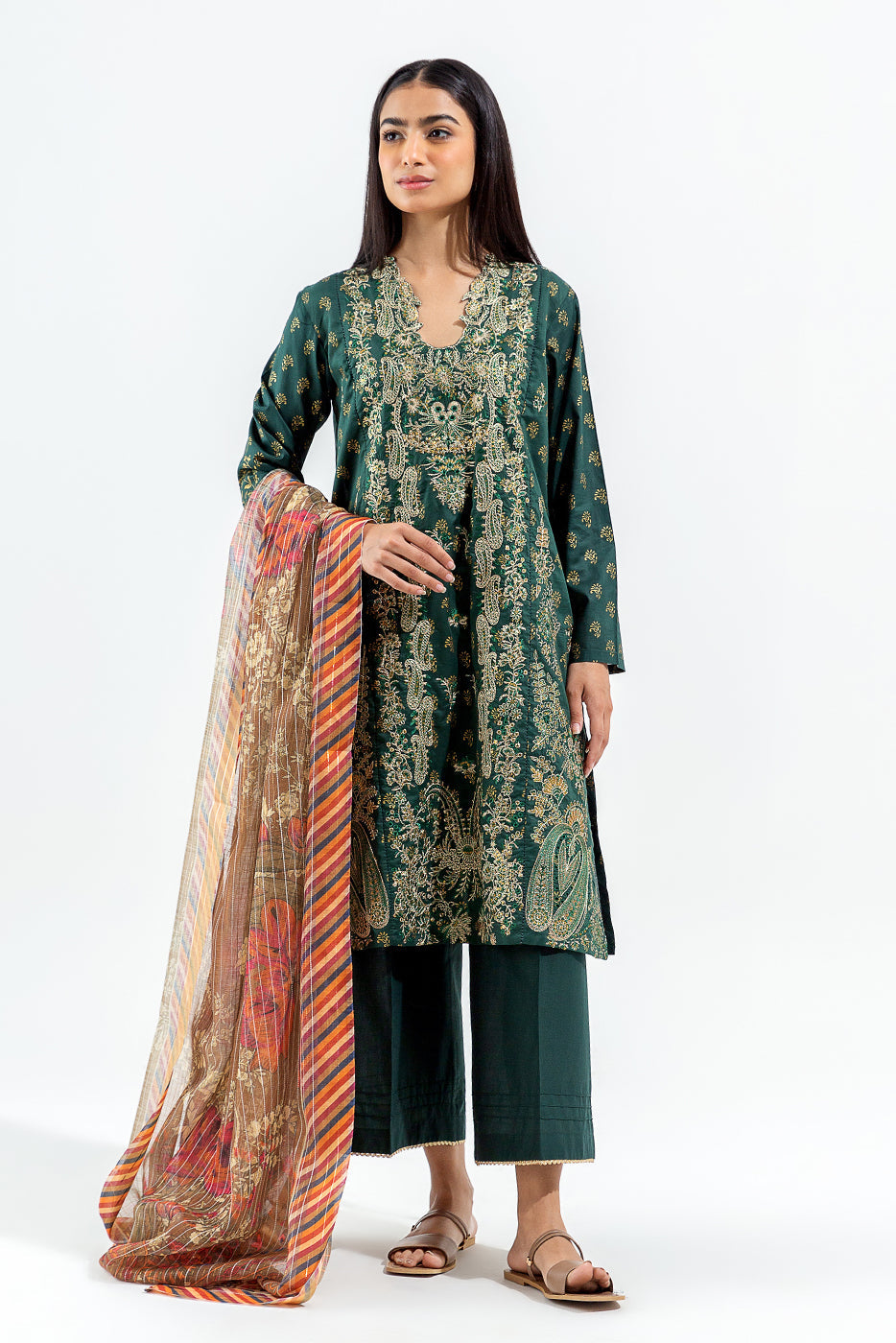 3 PIECE EMBROIDERED LAWN SUIT (LUXURY PRET)