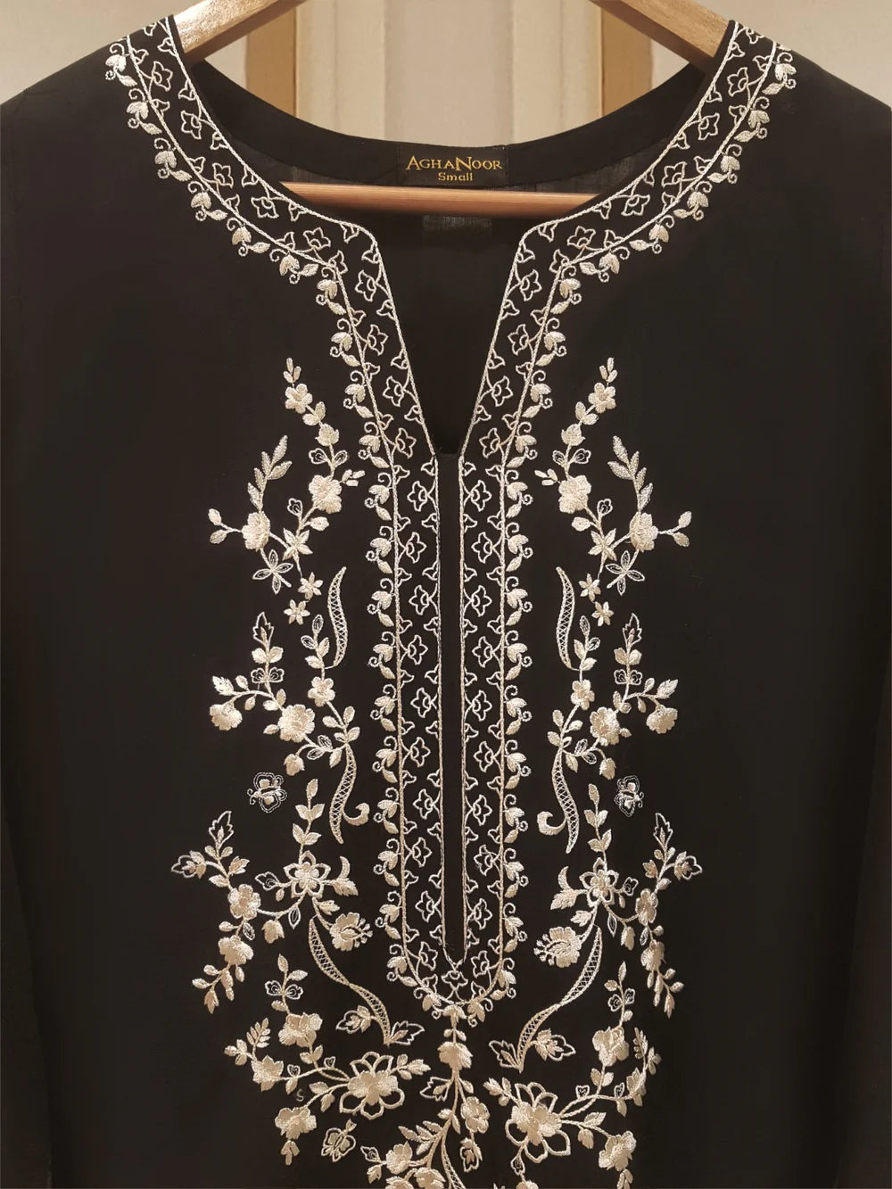 EMBROIDERED CAMBRIC SHIRT S108481