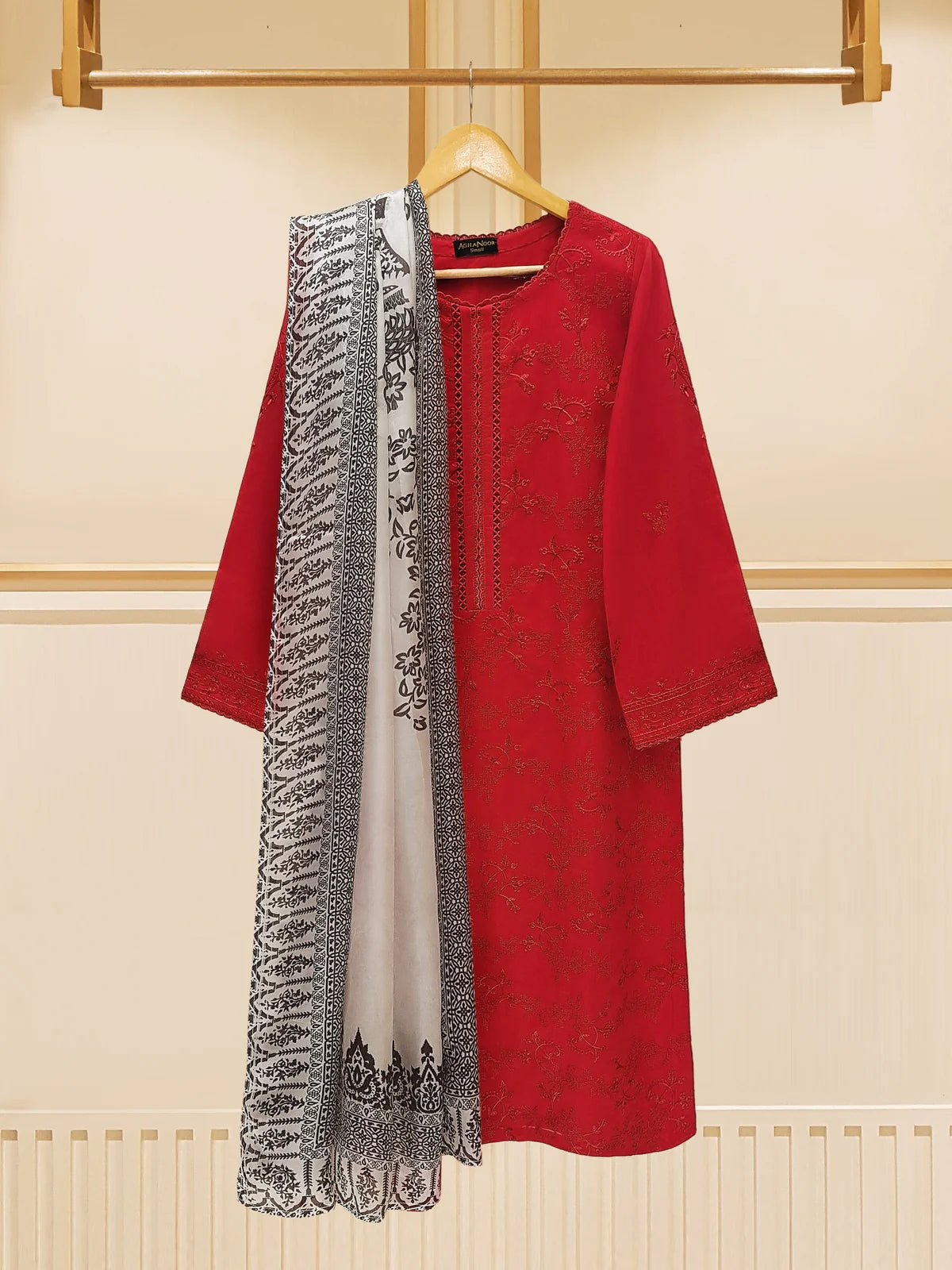 3 PIECE - EMBROIDERED SWISS VOILE SUIT S109151