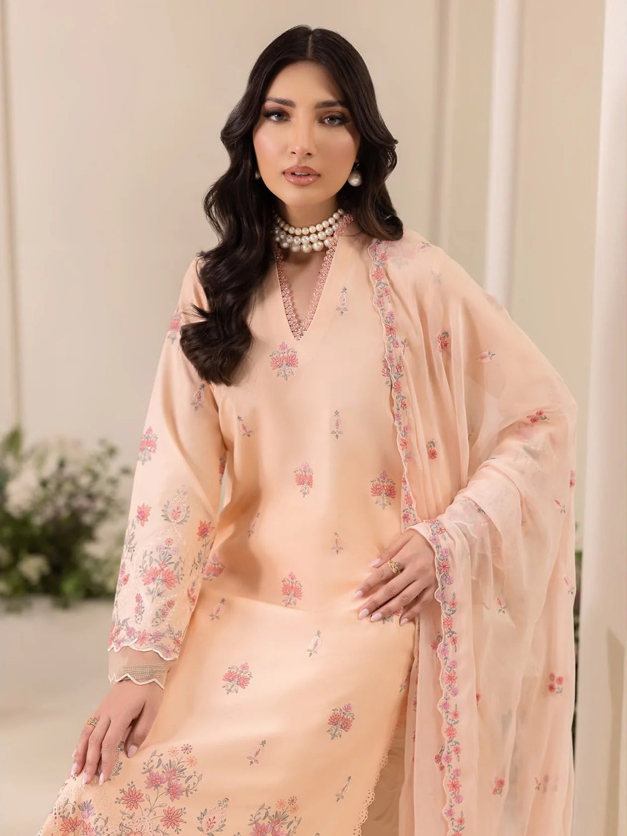 RajBari Premium Embroidered Lawn Unstitched 3Pc Suit D-04