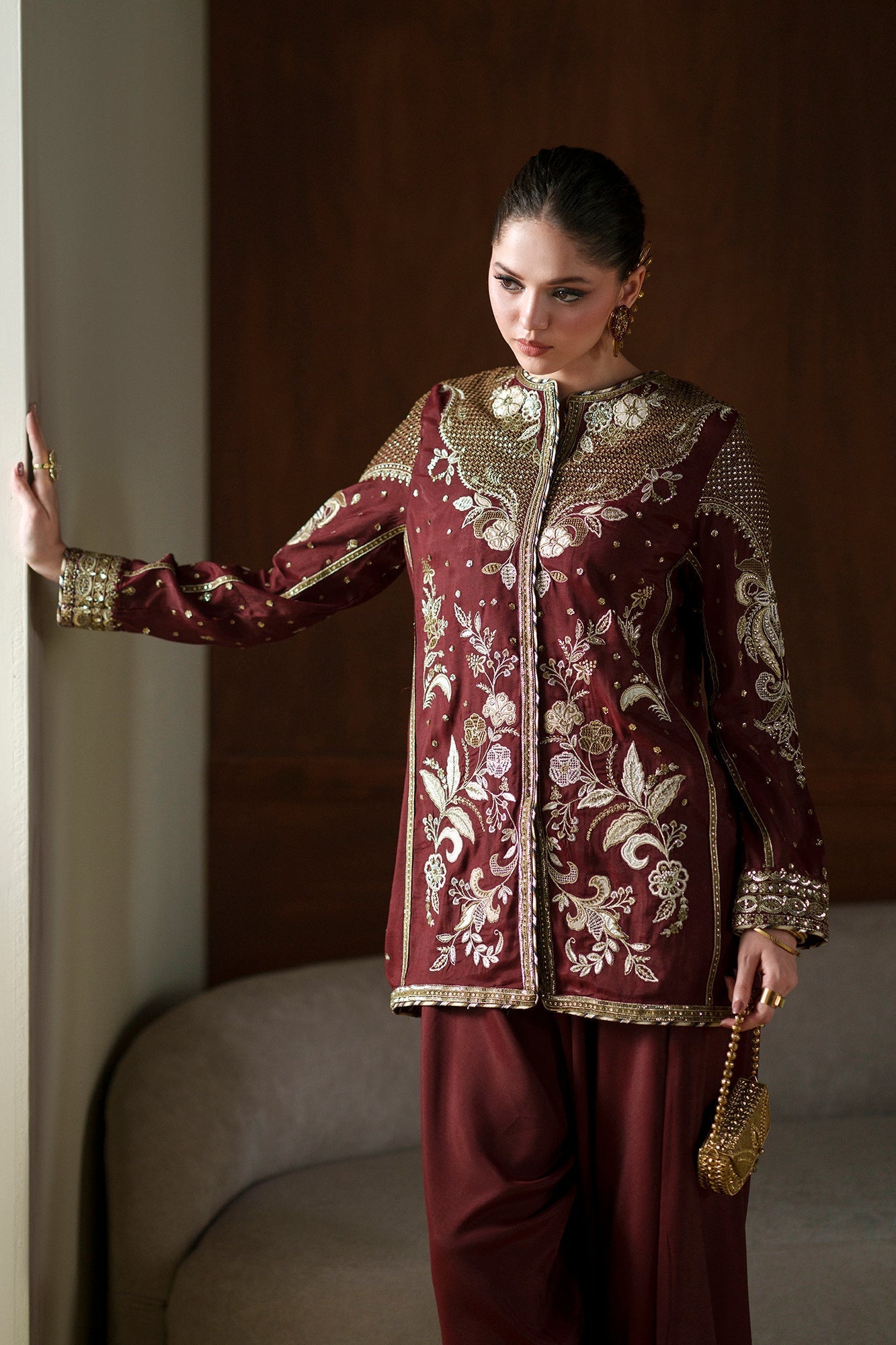 EMBROIDERED SUIT (E1077/104/415)