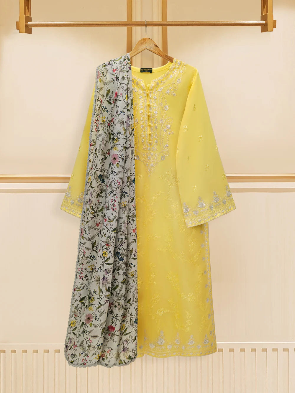 3 PIECE - EMBROIDERED LAWN SUIT S109237