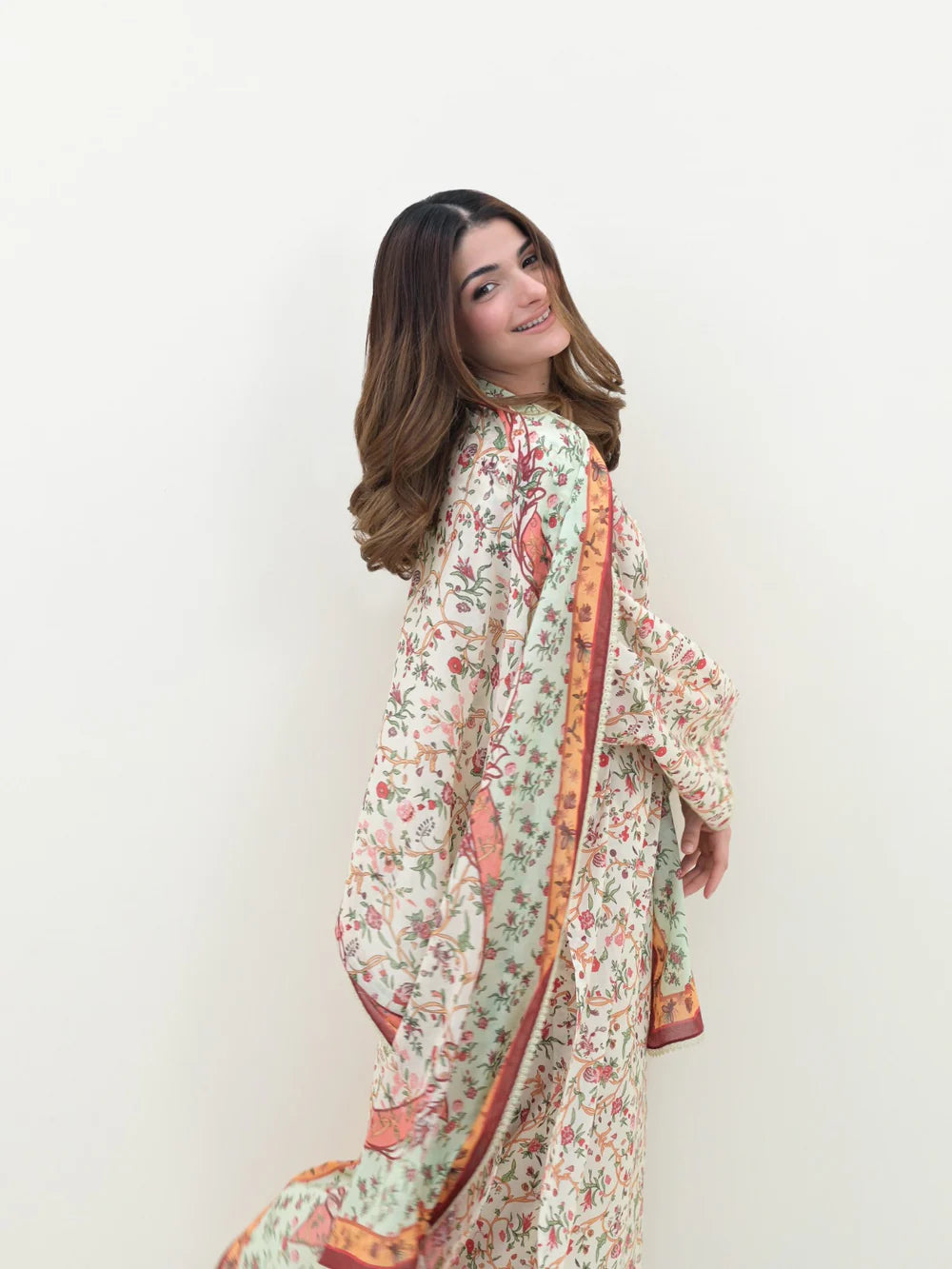 (UNSTITCHED) 3 PIECE - PRINTED CAMBRIC SUIT S108305