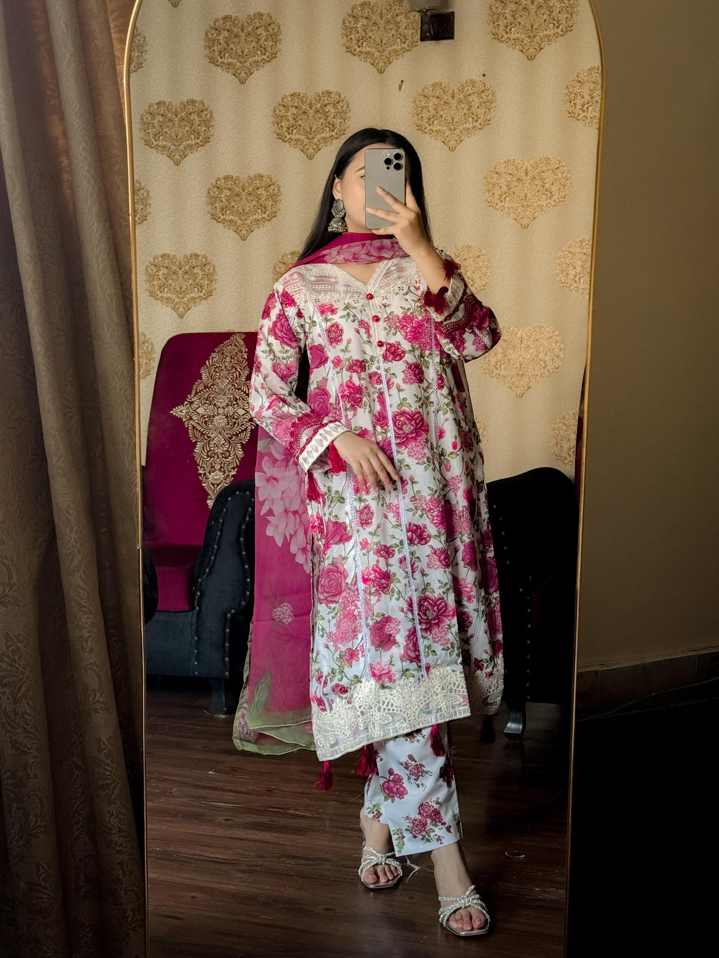 3pc Pink Lawn Printed Lawn With Chiffon Dupatta