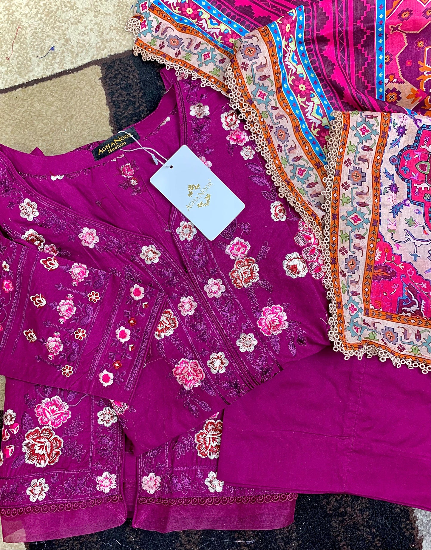 3 Piece - Pure Embroidered Lawn Suit S111585