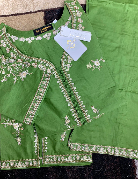 Aghanoor Clearance Sale Embroidered Lawn Shirt & Pant S111516