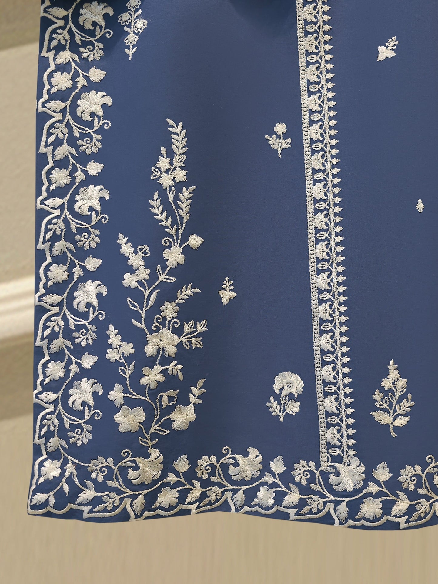 2 Piece - Embroidered Lawn Suit S112284