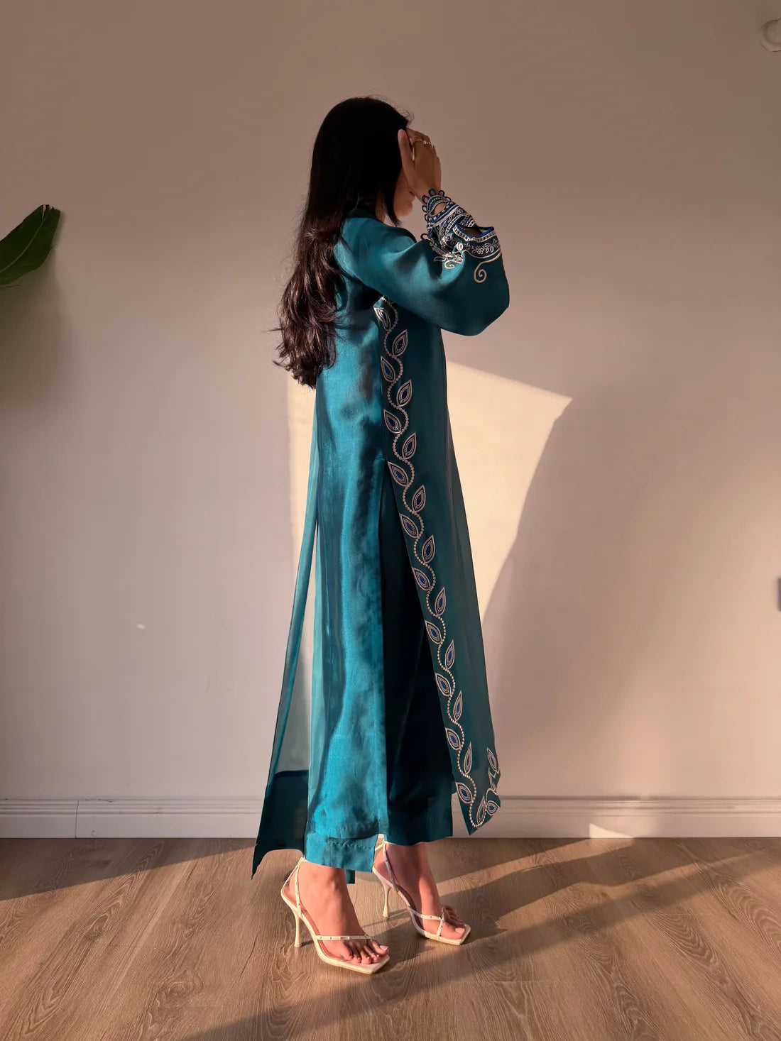 LEENA (3-4 Weeks Delivery)