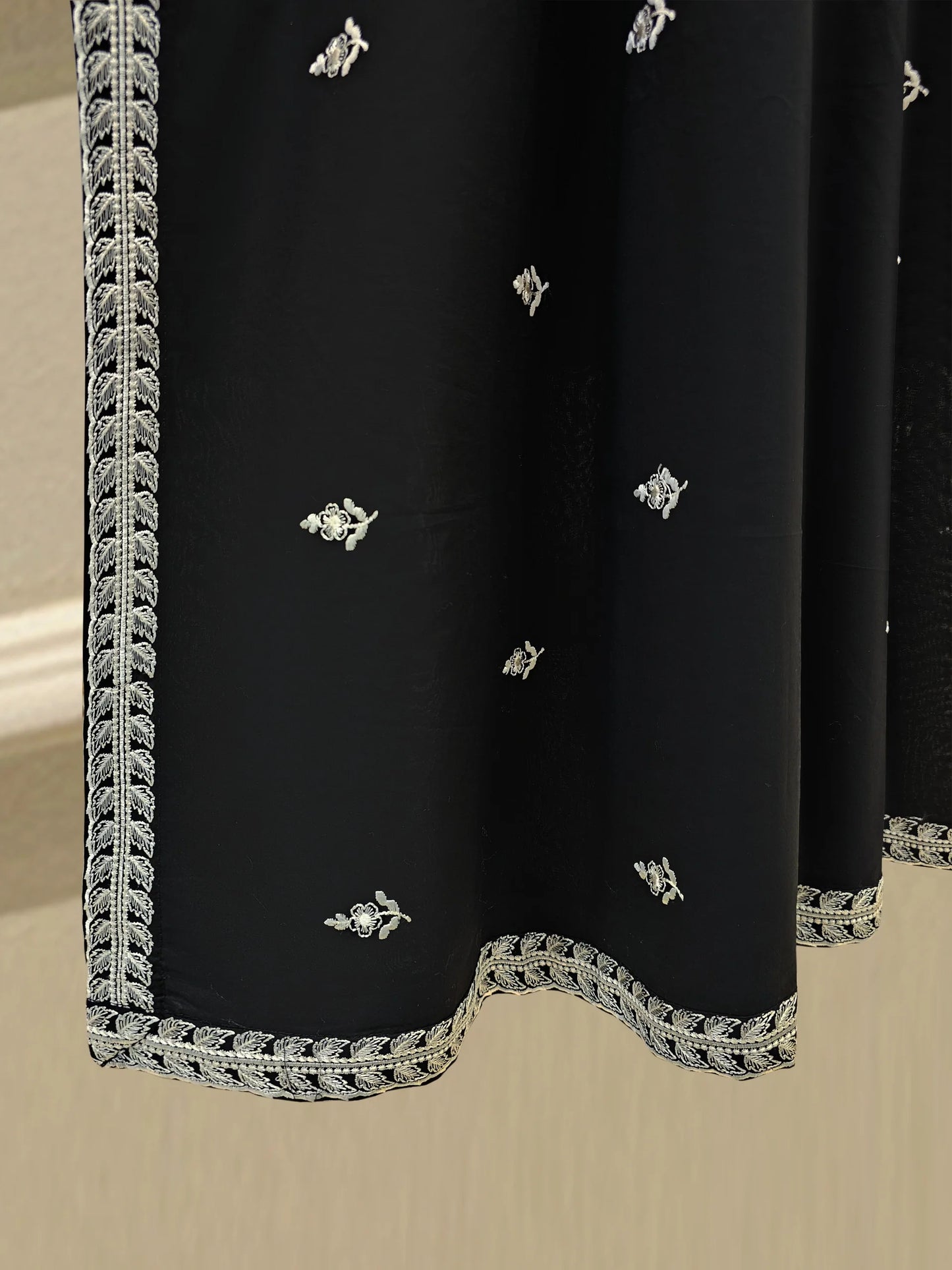 3 Piece - Embroidered Lawn Suit S111869